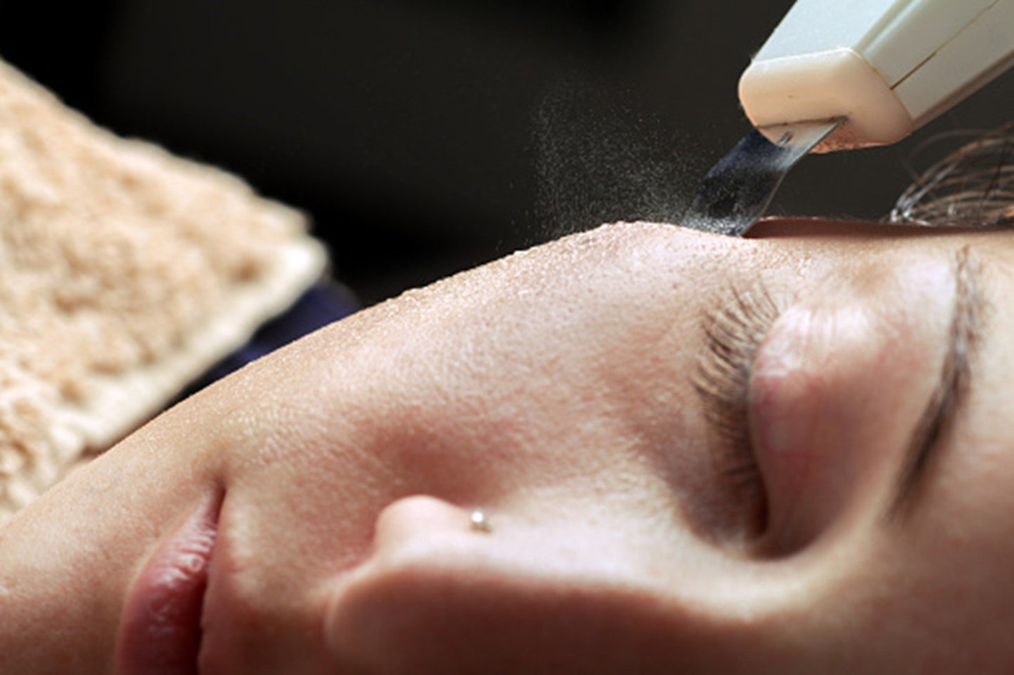 Ultrasonic Facial Skin Scrubber
