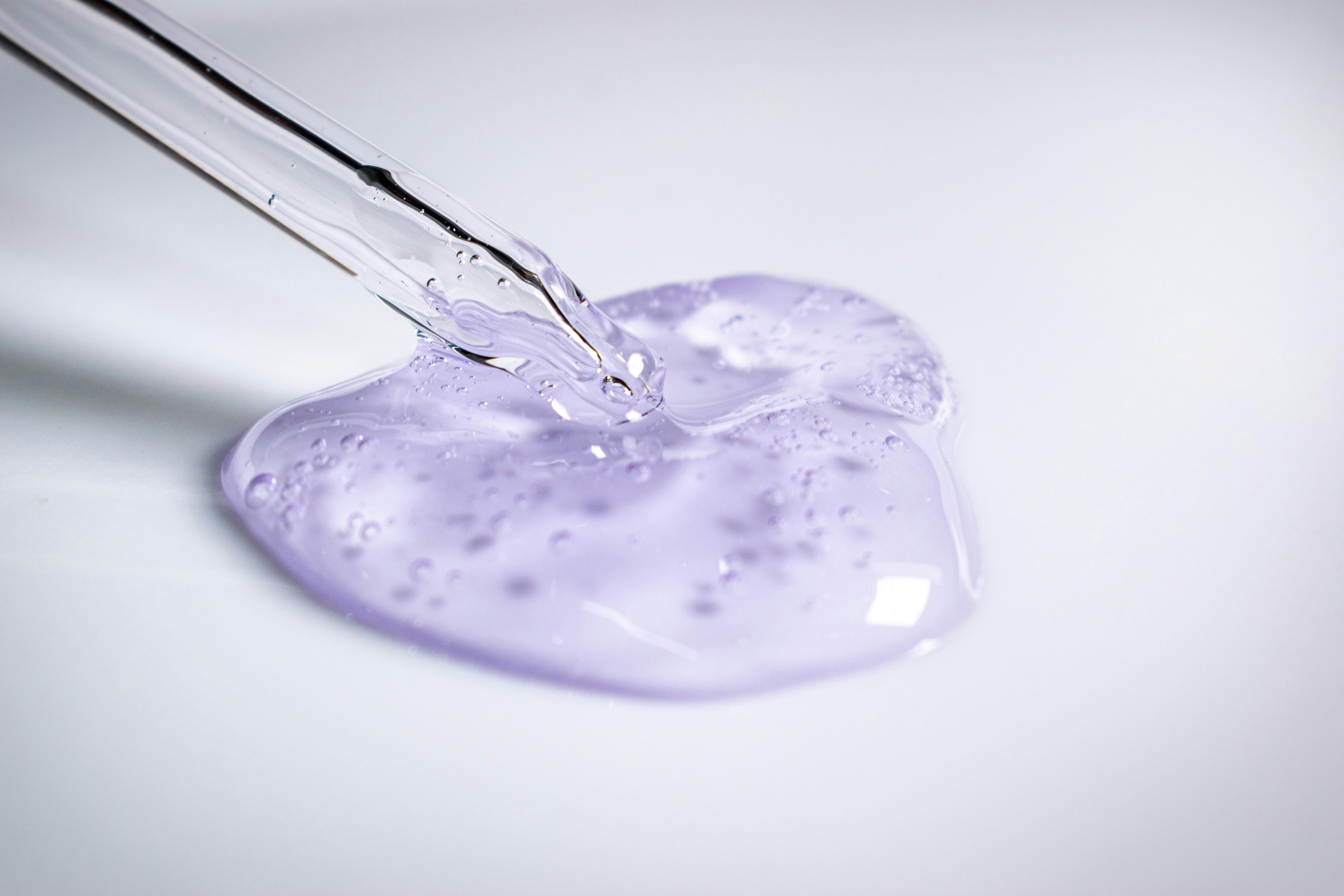 Do I Need a Gel or Serum with It’s Zara EMS Face and Neck Lift Device?
